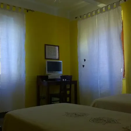 לינה וארוחת בוקר Da Sugari *